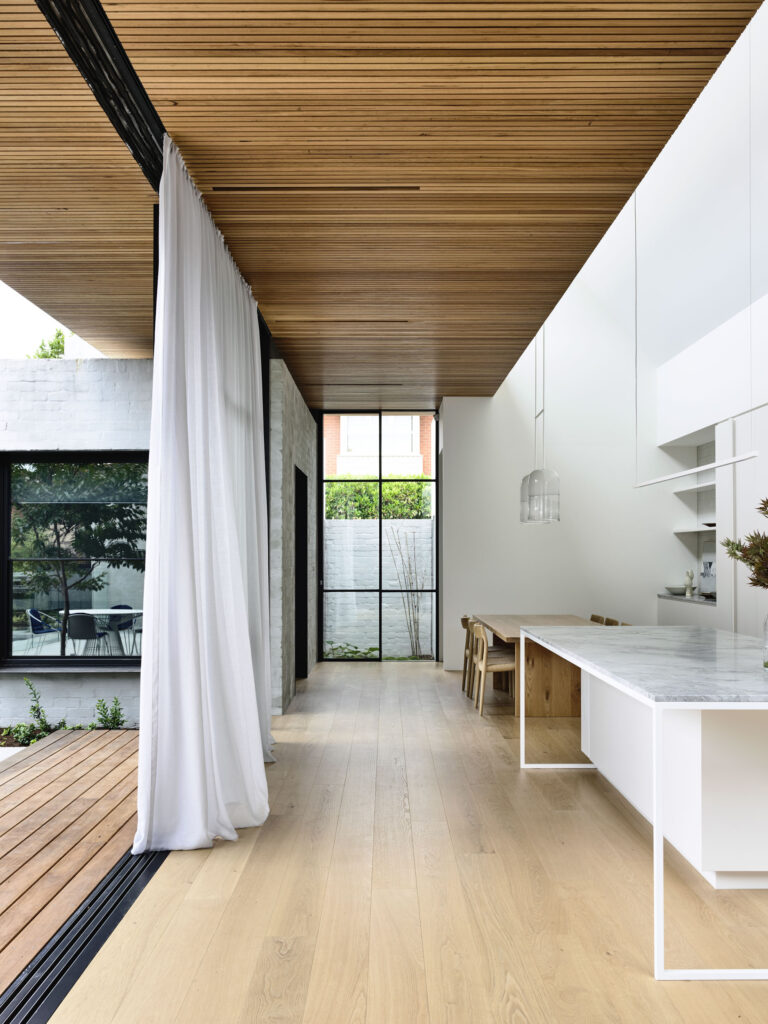 Tomrobertsonarchitects Mcnamara House 001